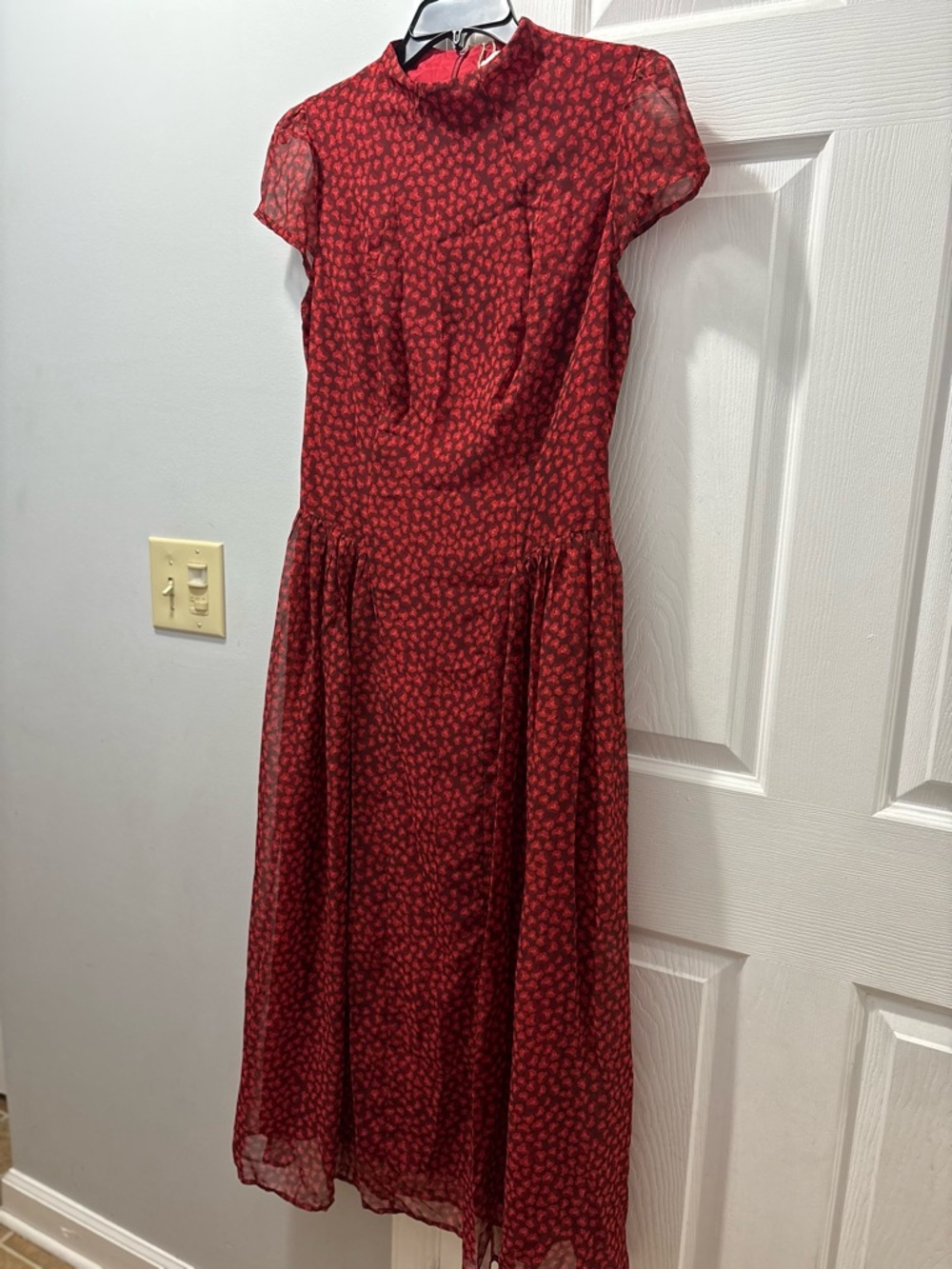 Rihoas Chiffon Floral Mock Neck Dress With Cap Sleeves NWT